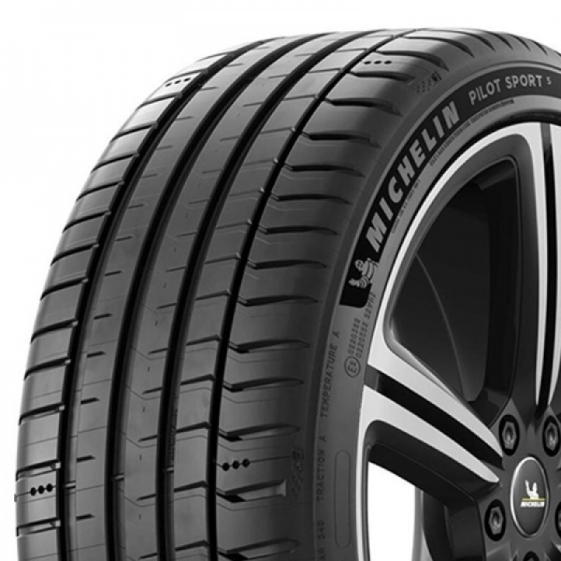 Pilot Sport 5